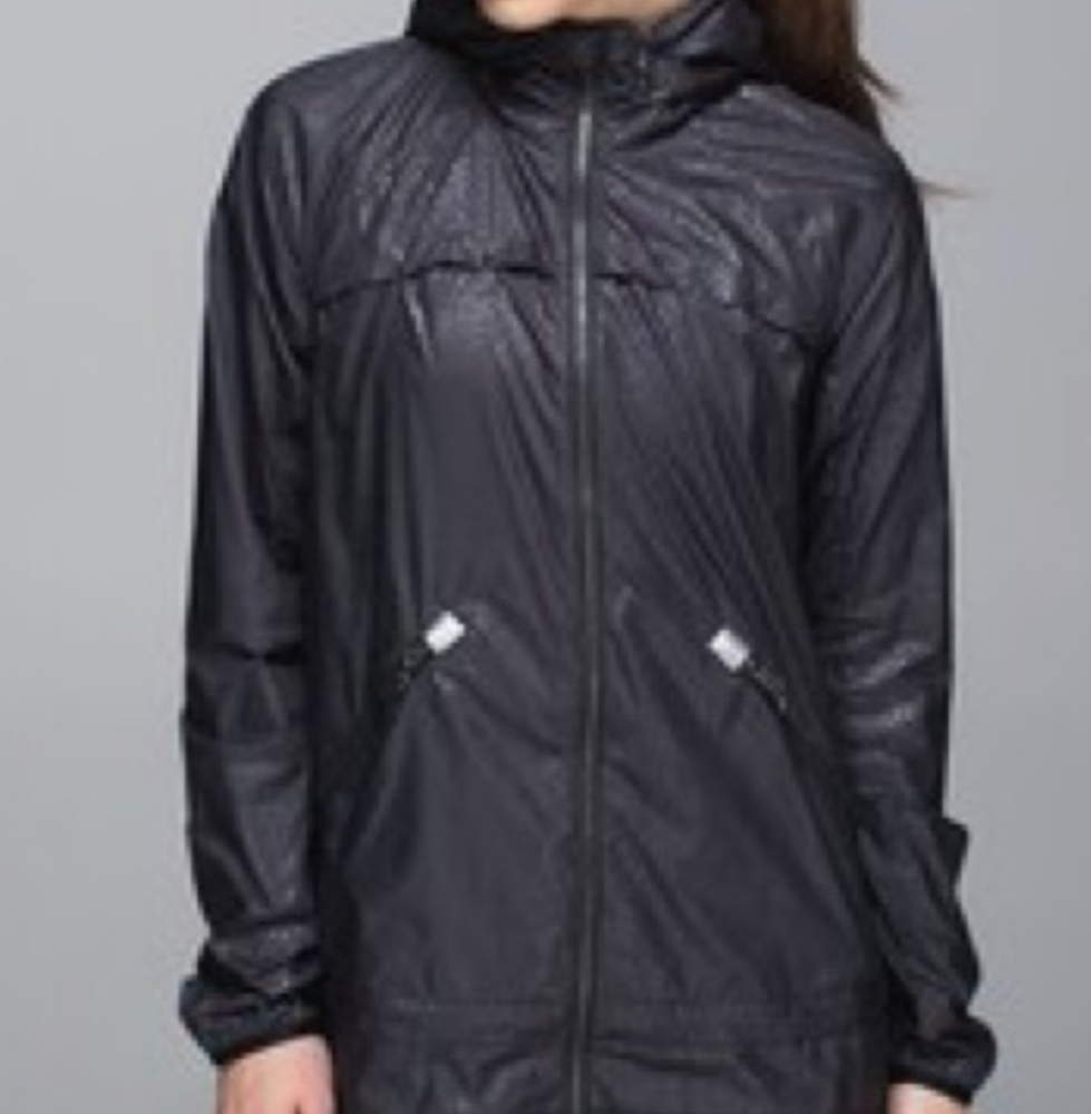 Lululemon black snake print windbreaker jacket size 6